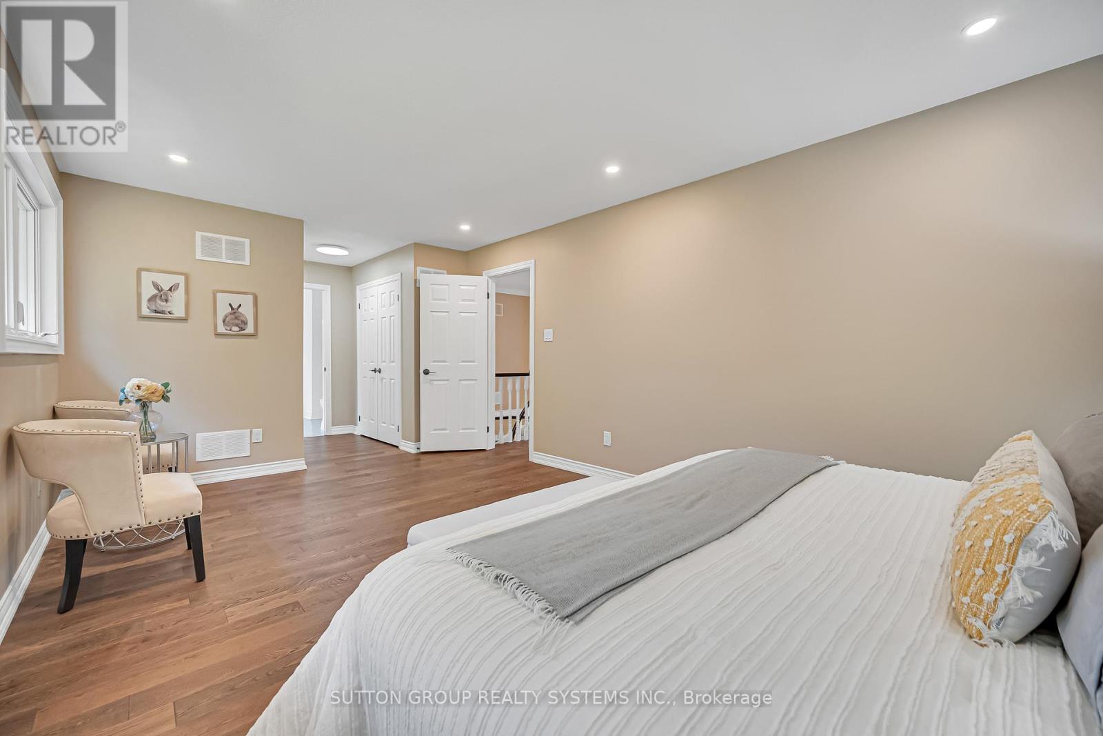 1280 Springwood Crescent, Oakville, Ontario  L6M 1V3 - Photo 32 - W12464535