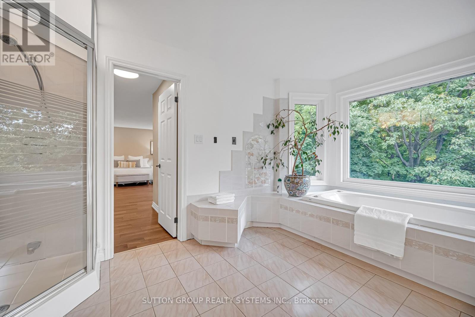 1280 Springwood Crescent, Oakville, Ontario  L6M 1V3 - Photo 35 - W12464535