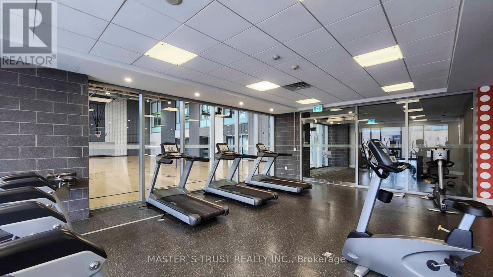 360 Square One Drive, Mississauga, Ontario  L5B 0G7 - Photo 34 - W12464538
