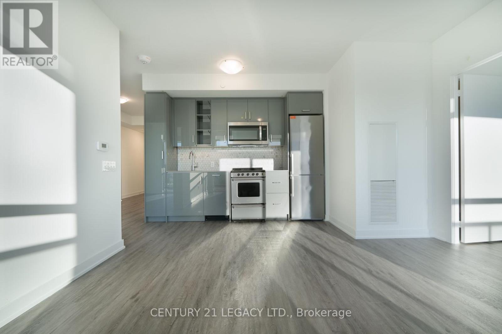 1808 - 251 Manitoba Street, Toronto, Ontario  M8Y 0C7 - Photo 2 - W12464543