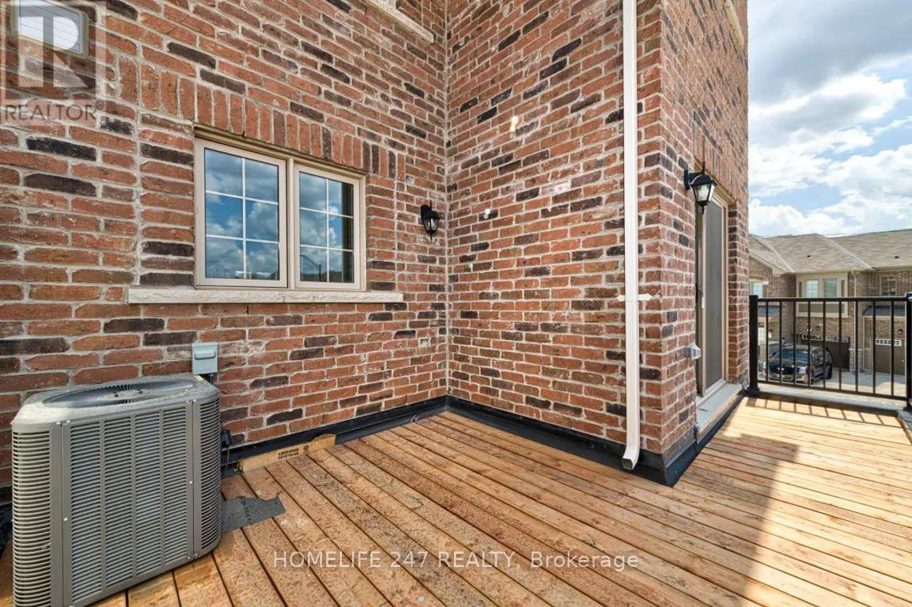 440 Remembrance Road, Brampton, Ontario  L7A 0H1 - Photo 12 - W12464563