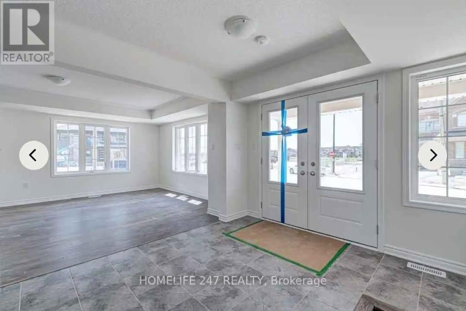 440 Remembrance Road, Brampton, Ontario  L7A 0H1 - Photo 4 - W12464563