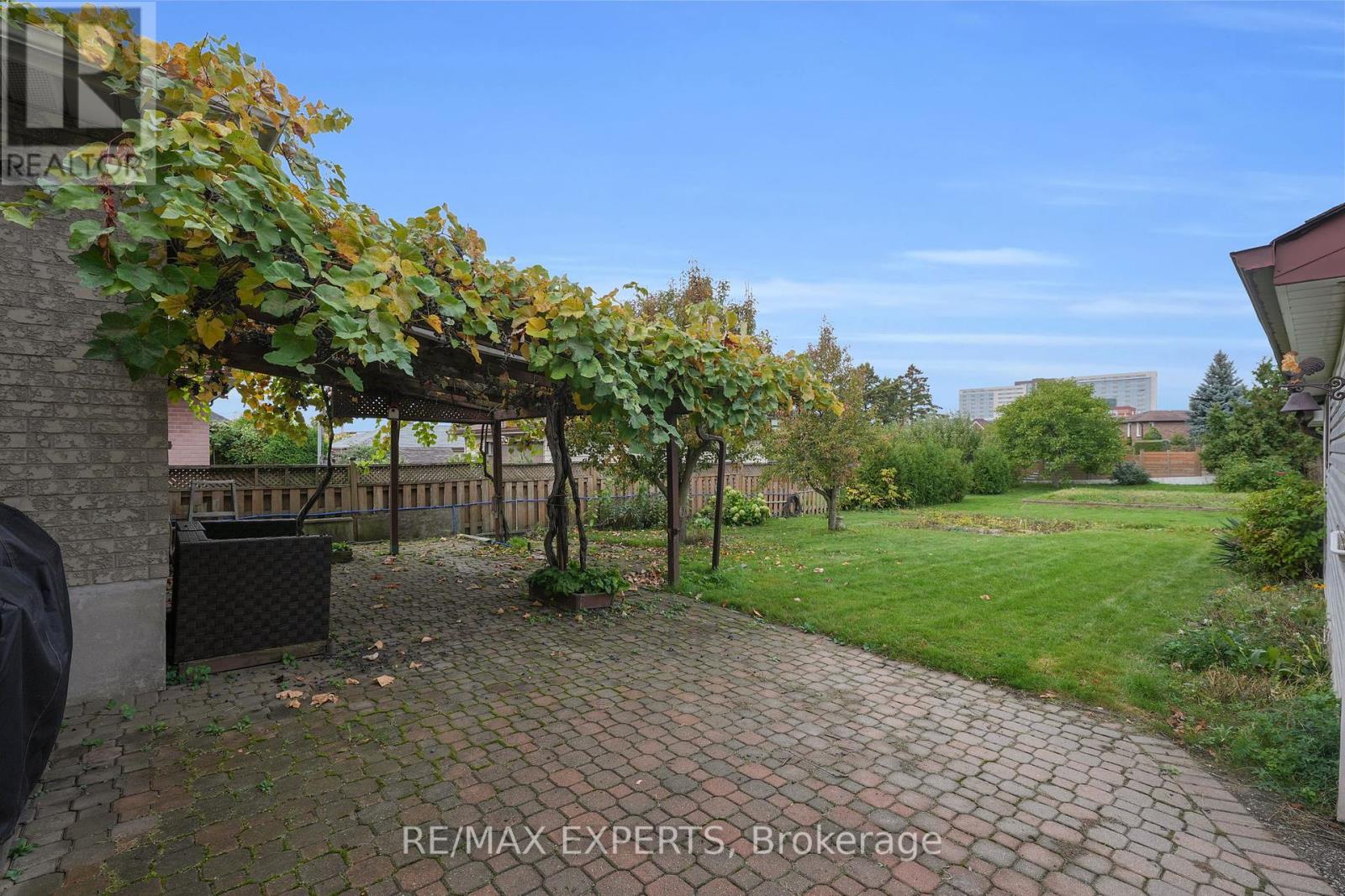 26 Grovedale Avenue, Toronto, Ontario  M6L 1Y6 - Photo 19 - W12464572
