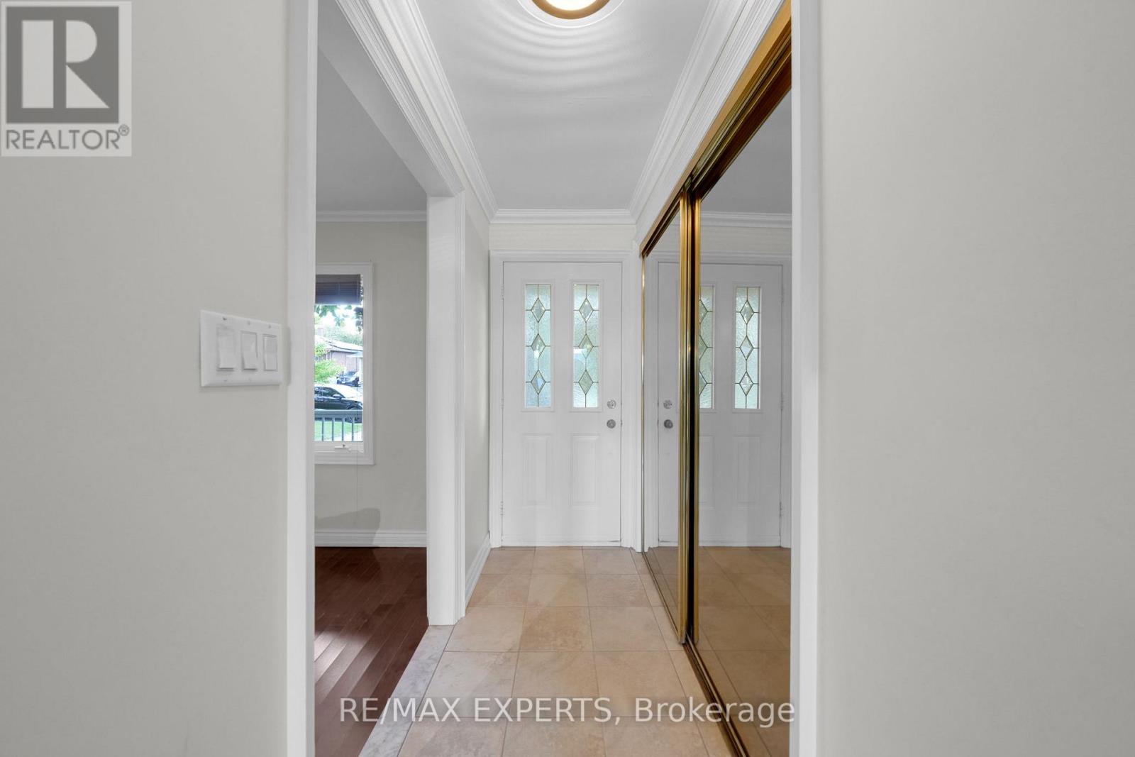 26 Grovedale Avenue, Toronto, Ontario  M6L 1Y6 - Photo 27 - W12464572
