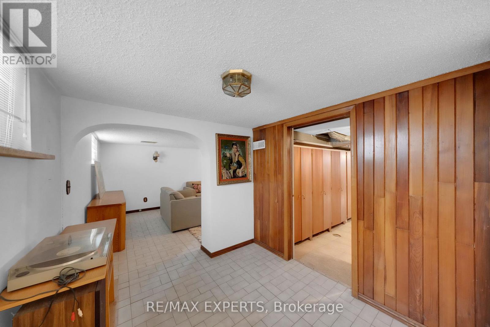 26 Grovedale Avenue, Toronto, Ontario  M6L 1Y6 - Photo 42 - W12464572