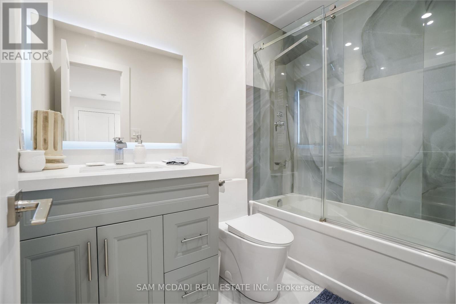 1036 Enola Avenue, Mississauga, Ontario  L5G 4A9 - Photo 37 - W12464578