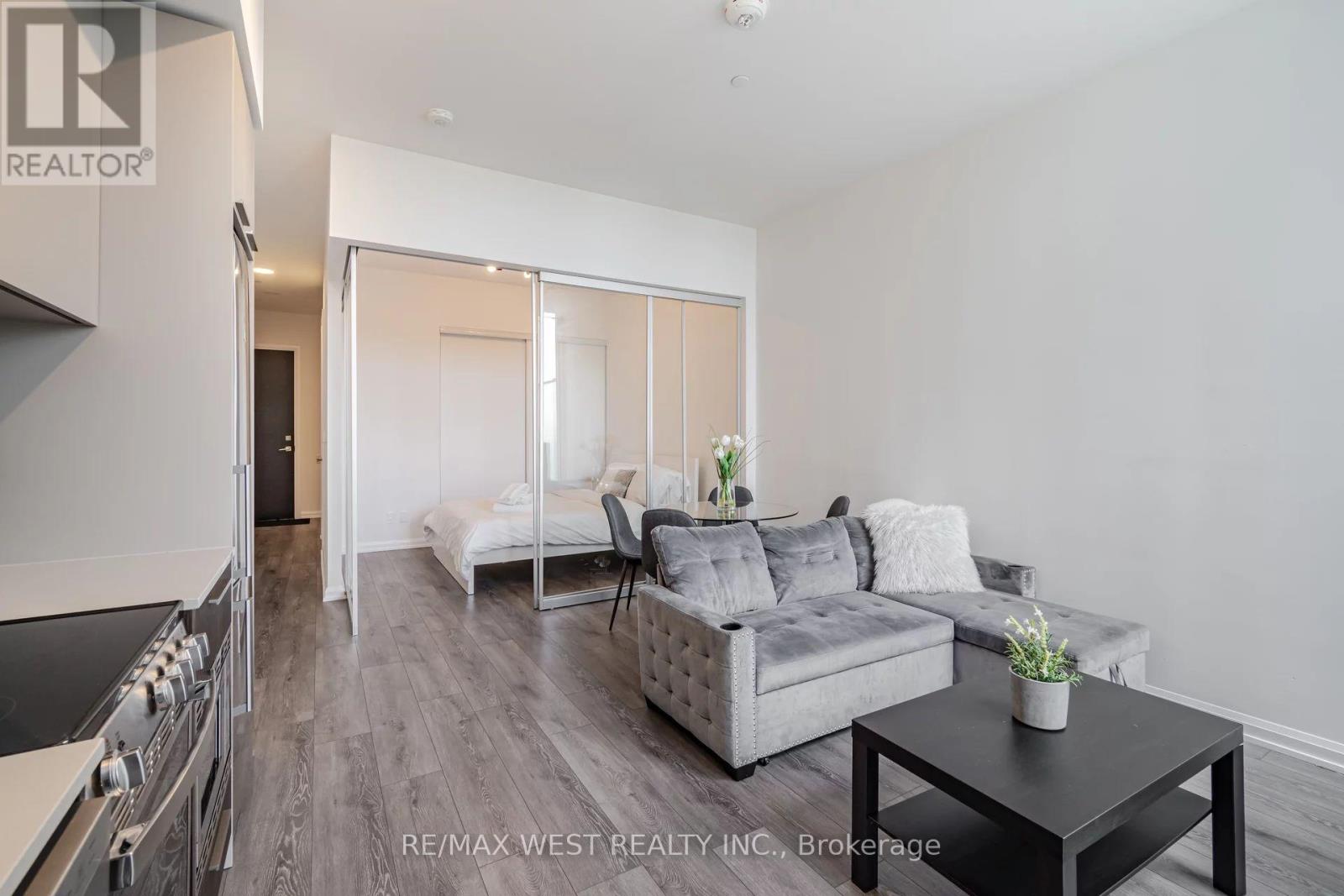 817 - 4208 Dundas Street W, Toronto, Ontario  M8X 1Y6 - Photo 10 - W12464582