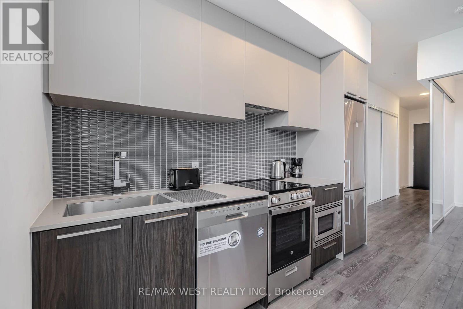 817 - 4208 Dundas Street W, Toronto, Ontario  M8X 1Y6 - Photo 12 - W12464582