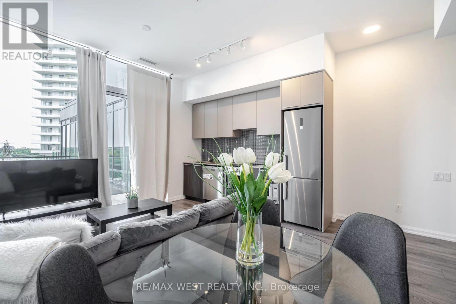 817 - 4208 Dundas Street W, Toronto, Ontario  M8X 1Y6 - Photo 6 - W12464582