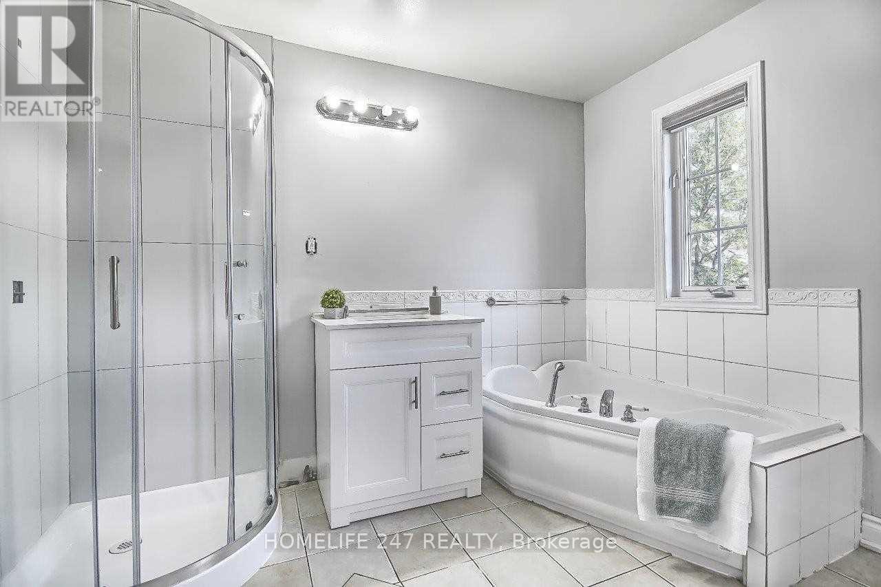 32 Poplar Plains Road, Brampton, Ontario  L7A 1Z5 - Photo 17 - W12464585
