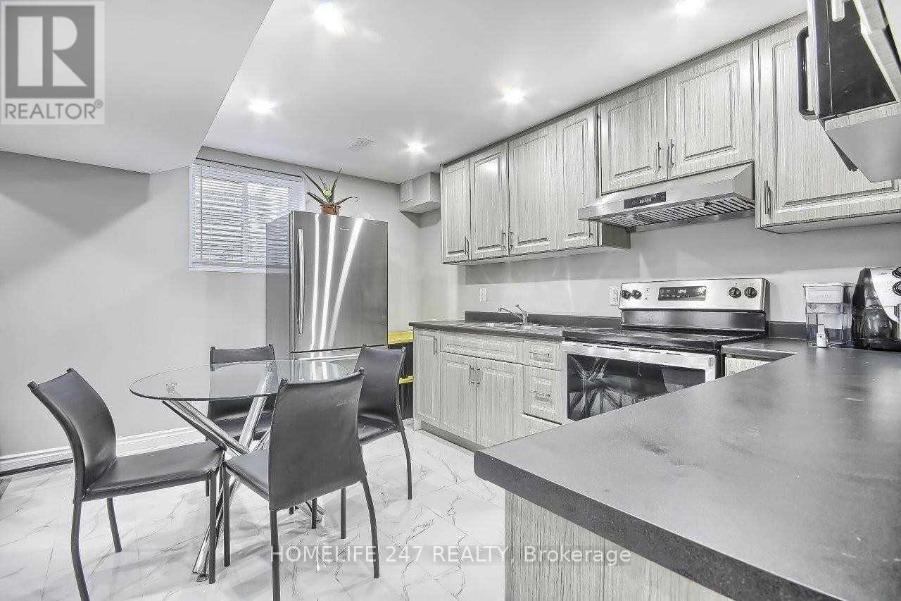32 Poplar Plains Road, Brampton, Ontario  L7A 1Z5 - Photo 24 - W12464585