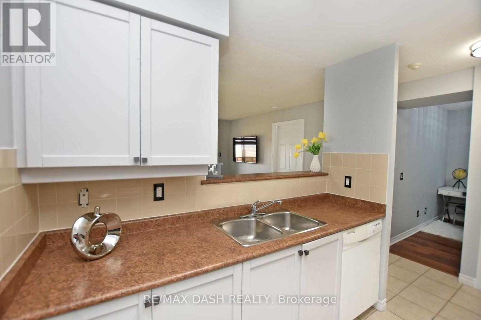 2728 - 700 Humberwood Boulevard, Toronto, Ontario  M9W 7J4 - Photo 10 - W12464600