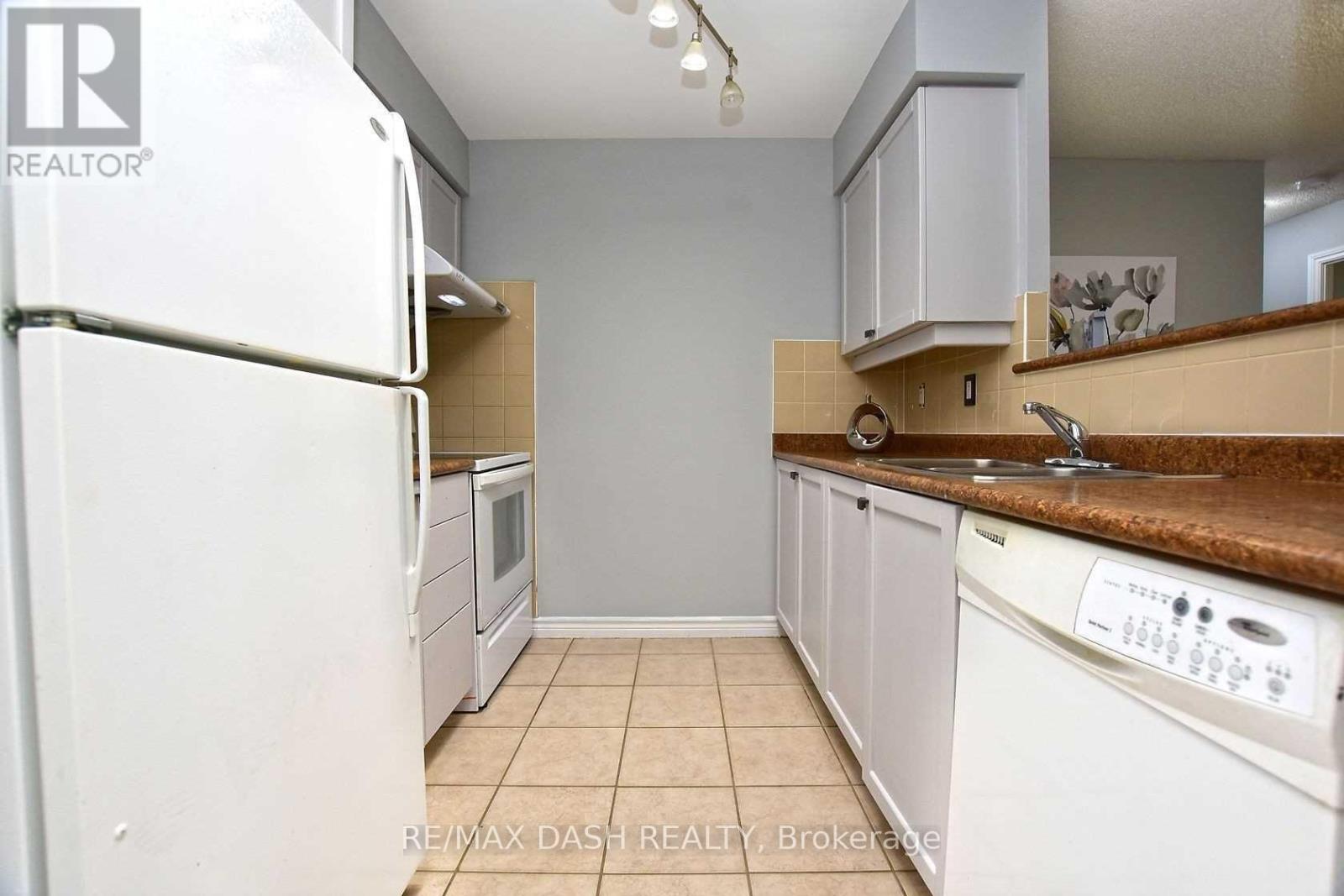 2728 - 700 Humberwood Boulevard, Toronto, Ontario  M9W 7J4 - Photo 8 - W12464600