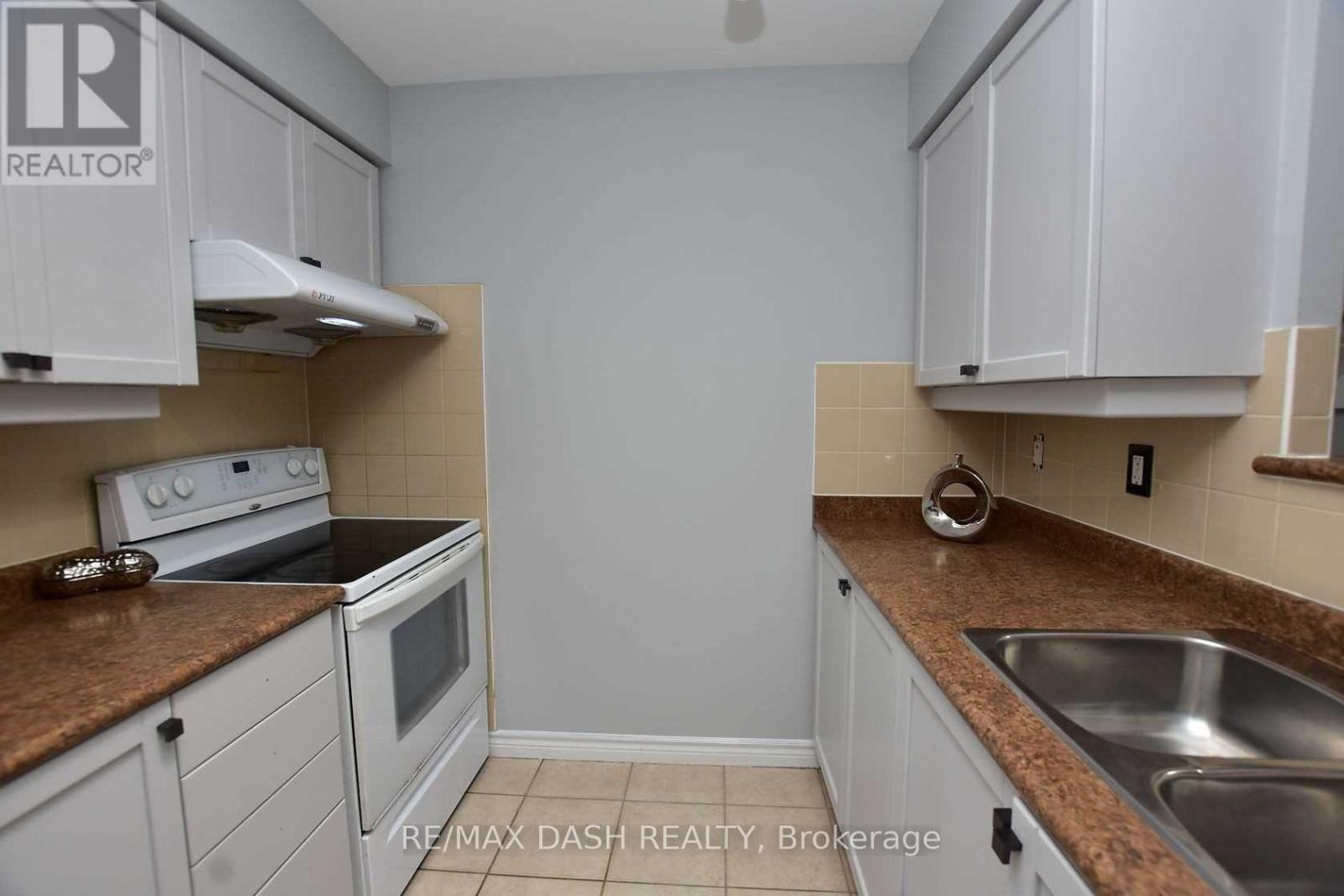 2728 - 700 Humberwood Boulevard, Toronto, Ontario  M9W 7J4 - Photo 9 - W12464600