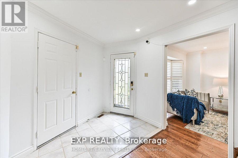 3608 Kelso Crescent, Mississauga, Ontario  L5L 4R8 - Photo 2 - W12464601