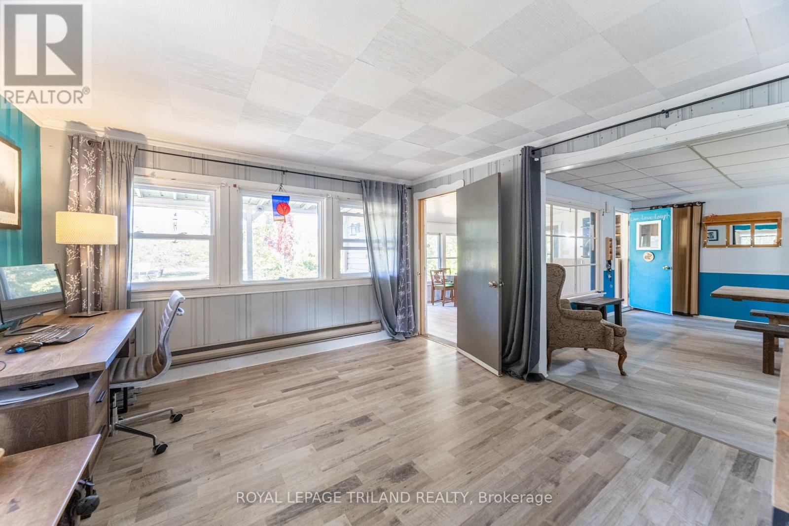 7707 Patrick Street, Lambton Shores, Ontario  N0M 2L0 - Photo 18 - X12464619