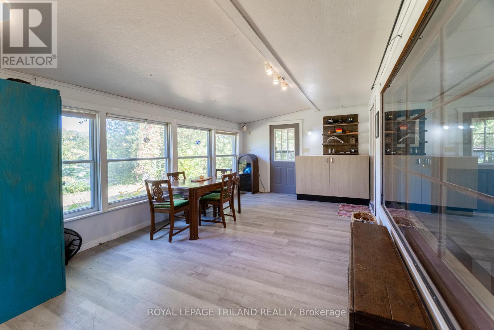 7707 Patrick Street, Lambton Shores, Ontario  N0M 2L0 - Photo 21 - X12464619