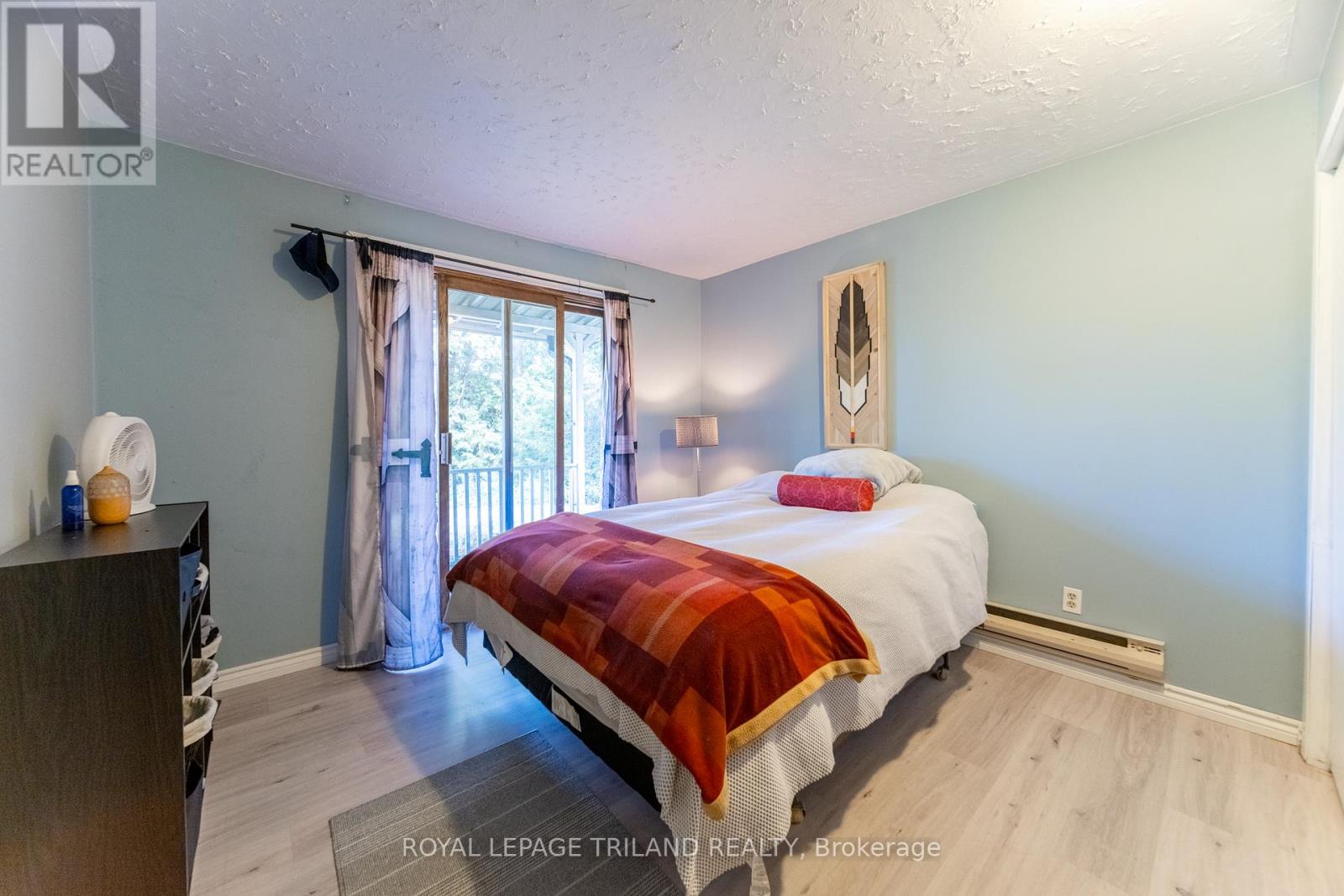 7707 Patrick Street, Lambton Shores, Ontario  N0M 2L0 - Photo 22 - X12464619