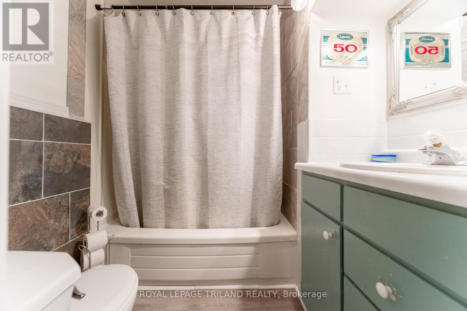 7707 Patrick Street, Lambton Shores, Ontario  N0M 2L0 - Photo 24 - X12464619