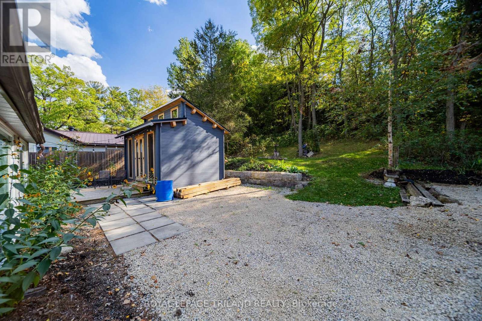 7707 Patrick Street, Lambton Shores, Ontario  N0M 2L0 - Photo 37 - X12464619
