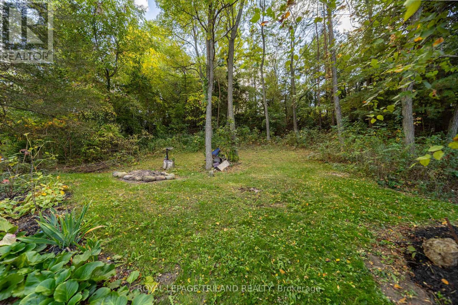 7707 Patrick Street, Lambton Shores, Ontario  N0M 2L0 - Photo 38 - X12464619