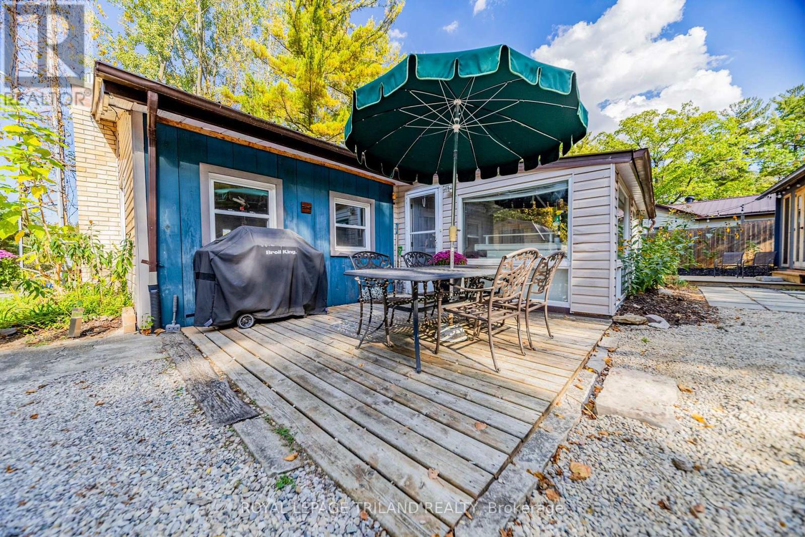 7707 Patrick Street, Lambton Shores, Ontario  N0M 2L0 - Photo 40 - X12464619