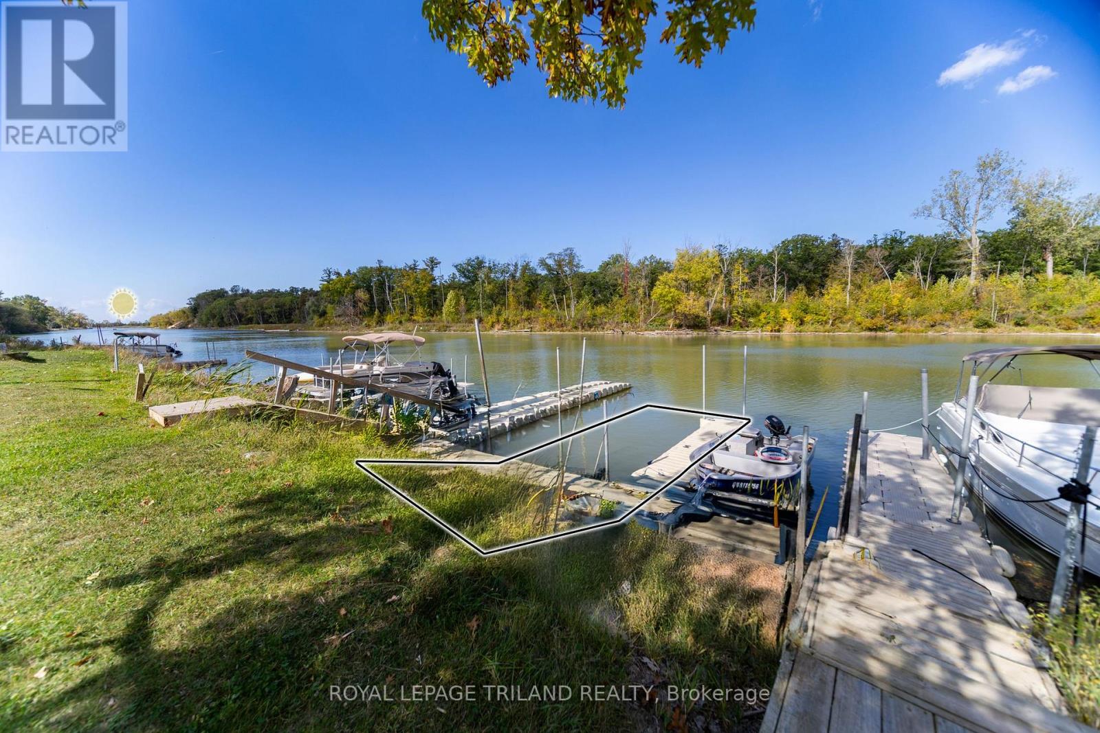 7707 Patrick Street, Lambton Shores, Ontario  N0M 2L0 - Photo 46 - X12464619