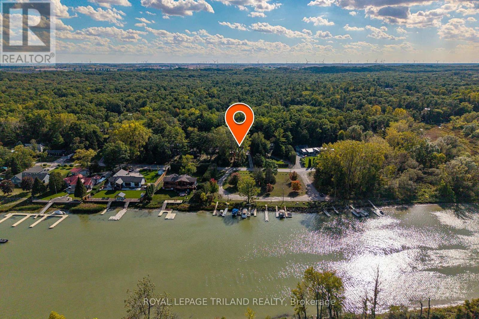 7707 Patrick Street, Lambton Shores, Ontario  N0M 2L0 - Photo 47 - X12464619