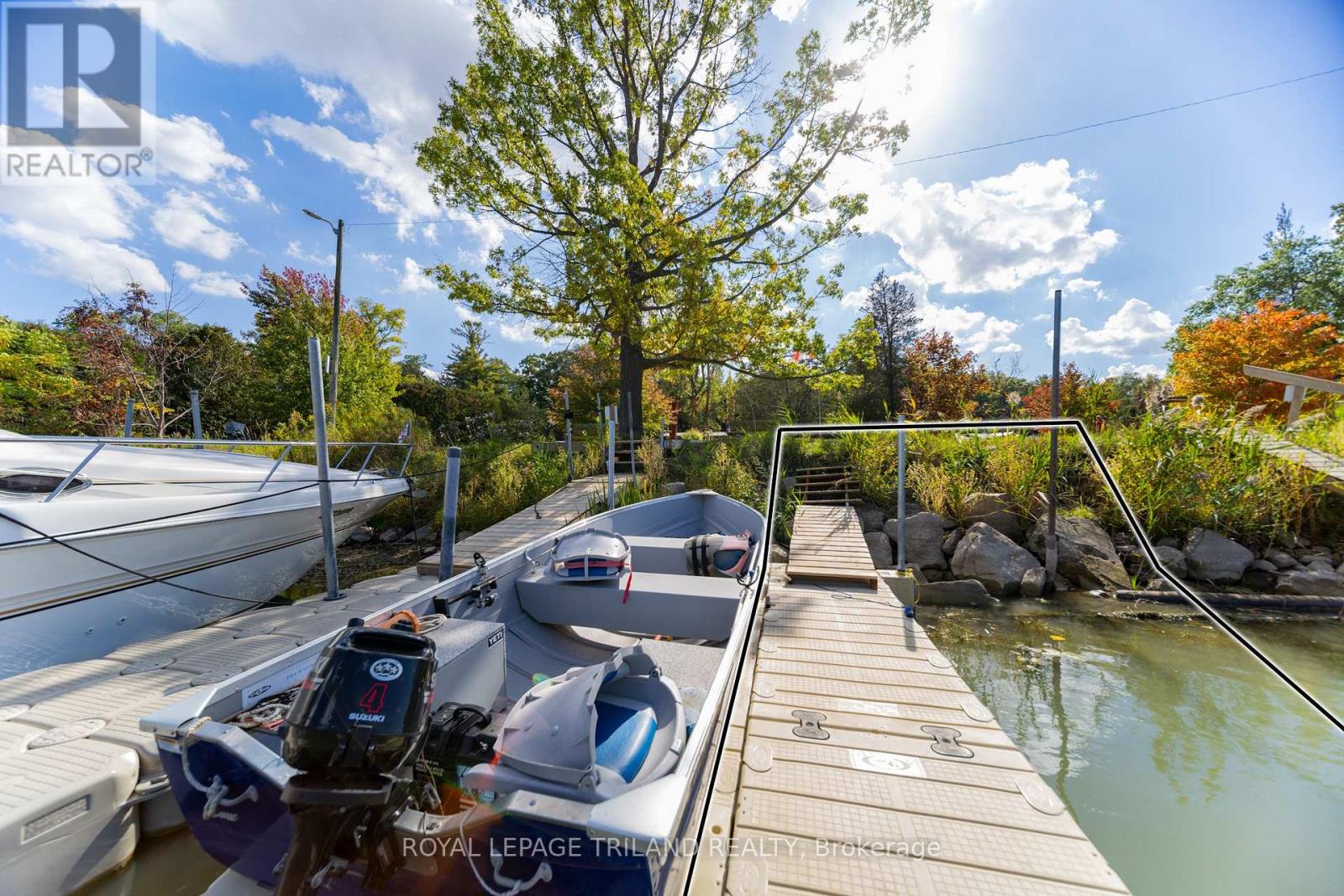 7707 Patrick Street, Lambton Shores, Ontario  N0M 2L0 - Photo 5 - X12464619