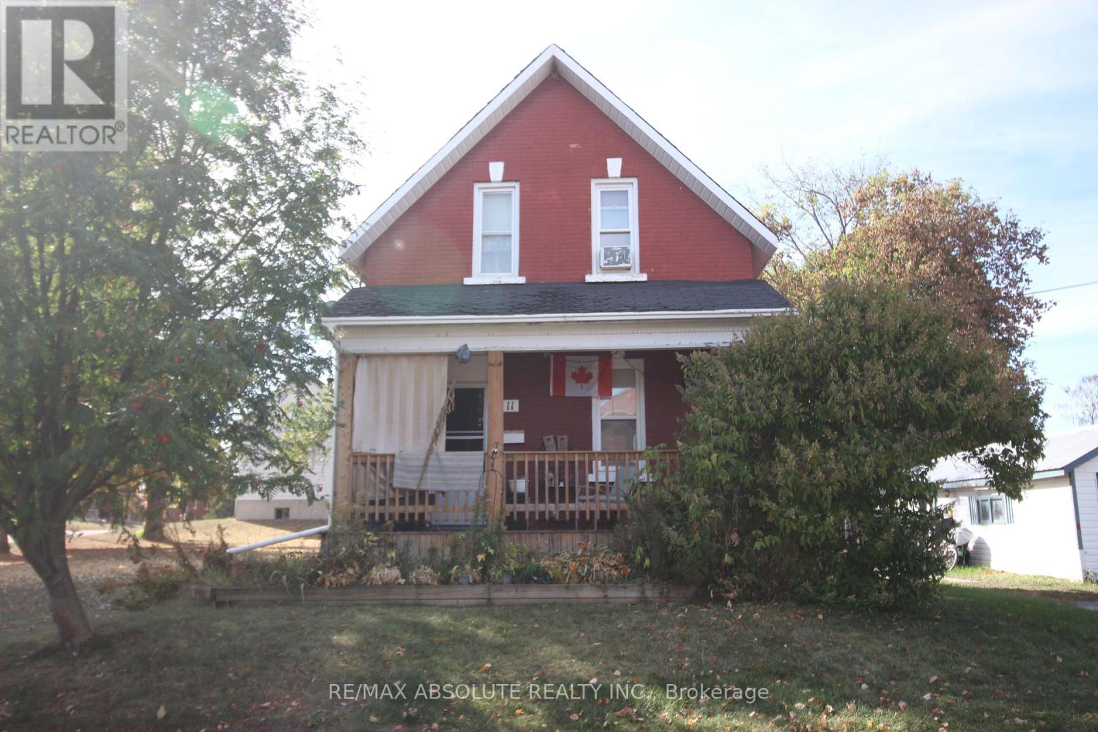 11 GOULD STREET, Whitewater Region, Ontario
