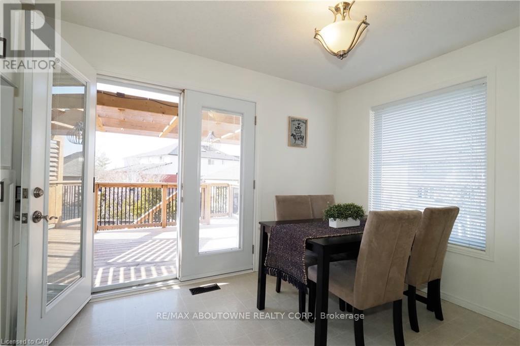 Main - 33 Boulder Crescent, Guelph, Ontario  N1G 5A2 - Photo 16 - X12464541
