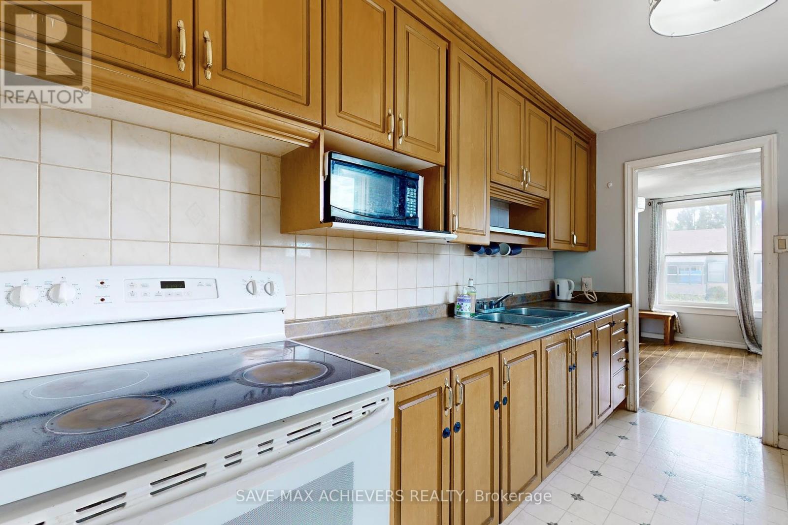 43 Normanhurst Avenue, Hamilton, Ontario  L8H 5M3 - Photo 13 - X12464573