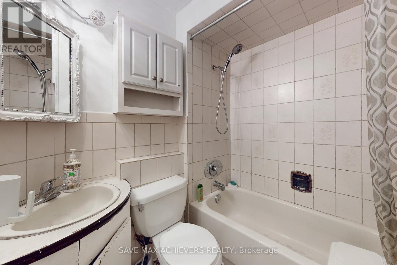 43 Normanhurst Avenue, Hamilton, Ontario  L8H 5M3 - Photo 29 - X12464573
