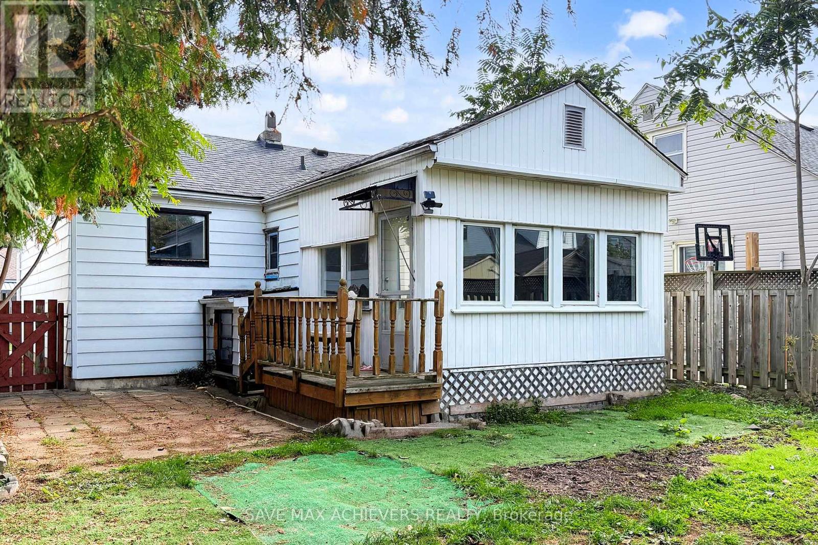 43 Normanhurst Avenue, Hamilton, Ontario  L8H 5M3 - Photo 39 - X12464573