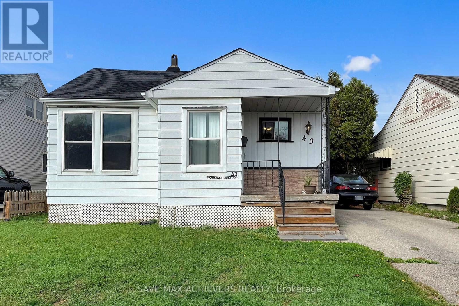 43 Normanhurst Avenue, Hamilton, Ontario  L8H 5M3 - Photo 4 - X12464573