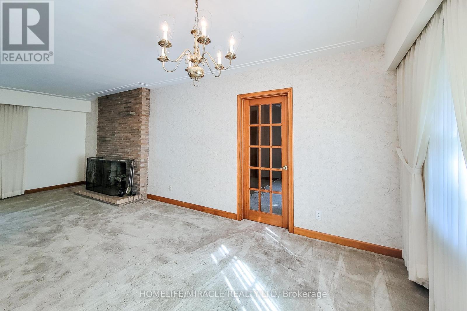 18 Manor Place, Hamilton, Ontario  L8G 3S9 - Photo 15 - X12464597