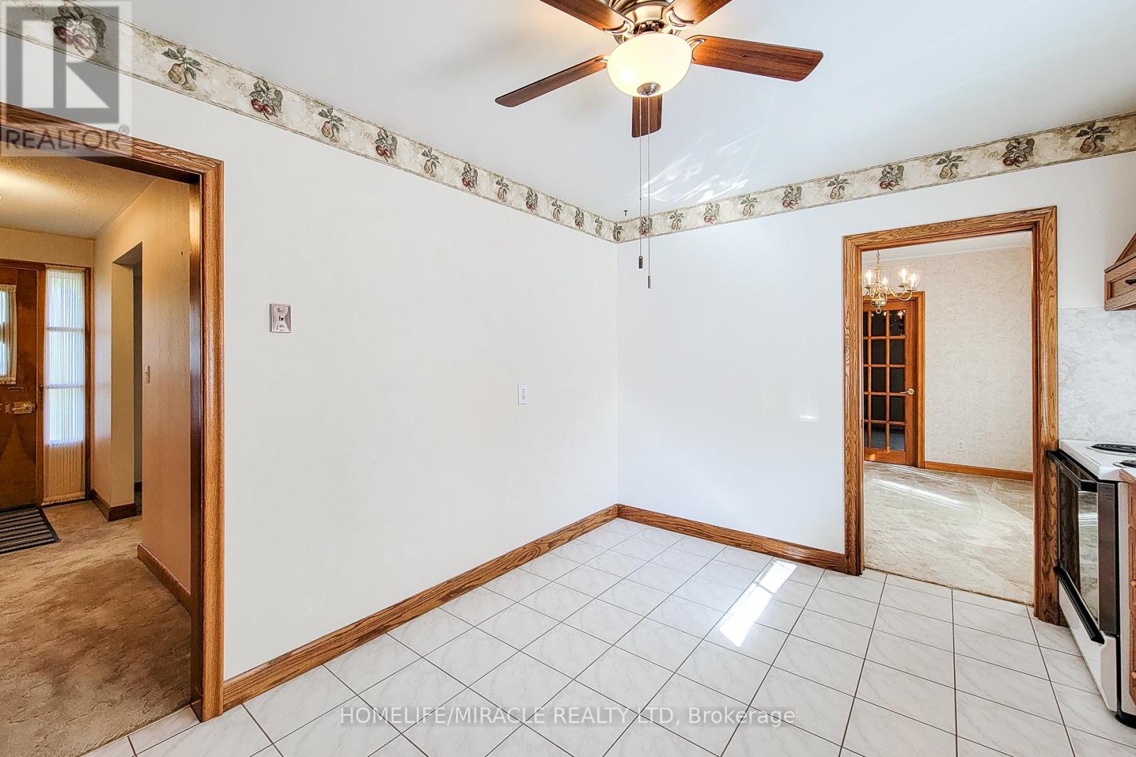 18 Manor Place, Hamilton, Ontario  L8G 3S9 - Photo 22 - X12464597