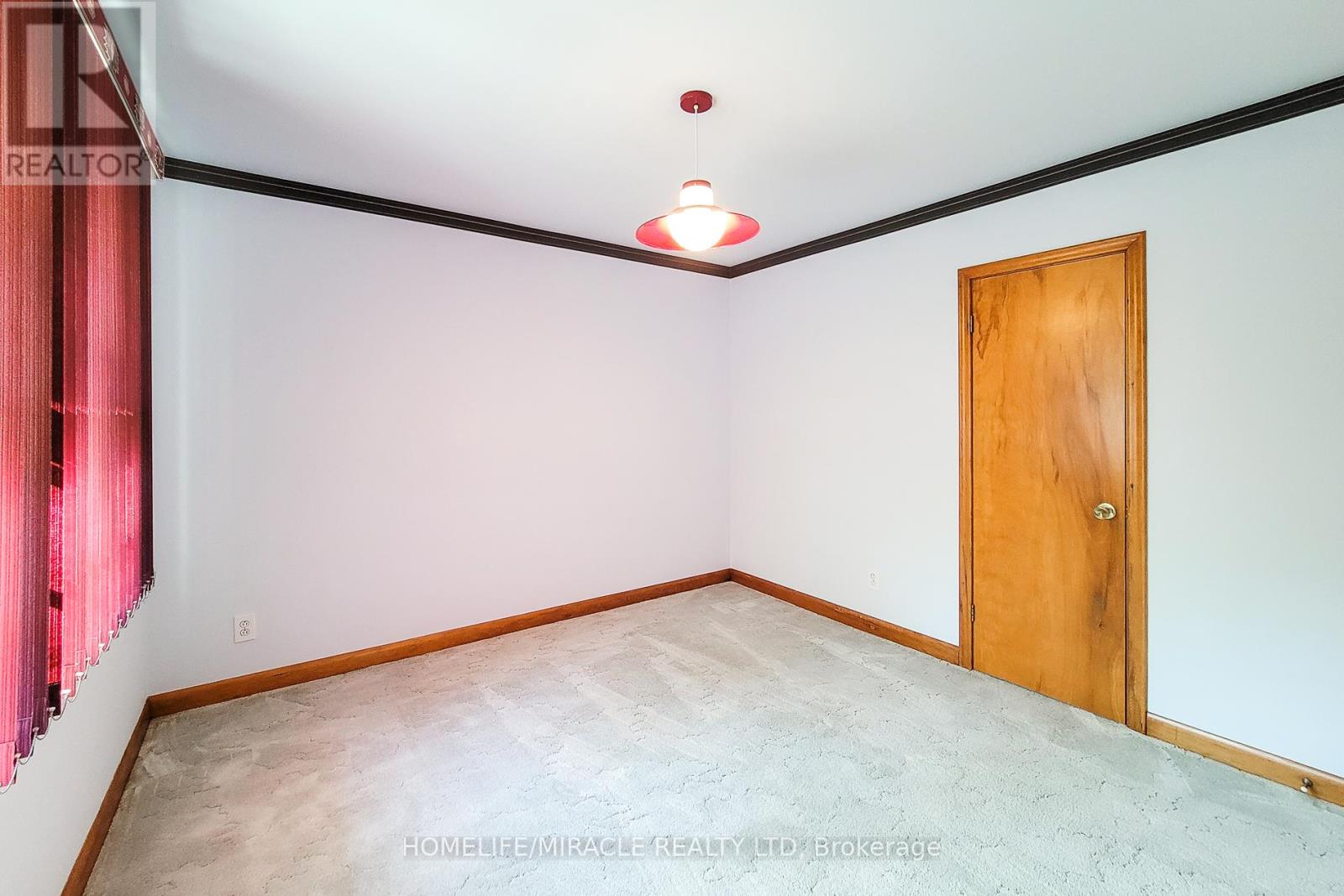18 Manor Place, Hamilton, Ontario  L8G 3S9 - Photo 32 - X12464597