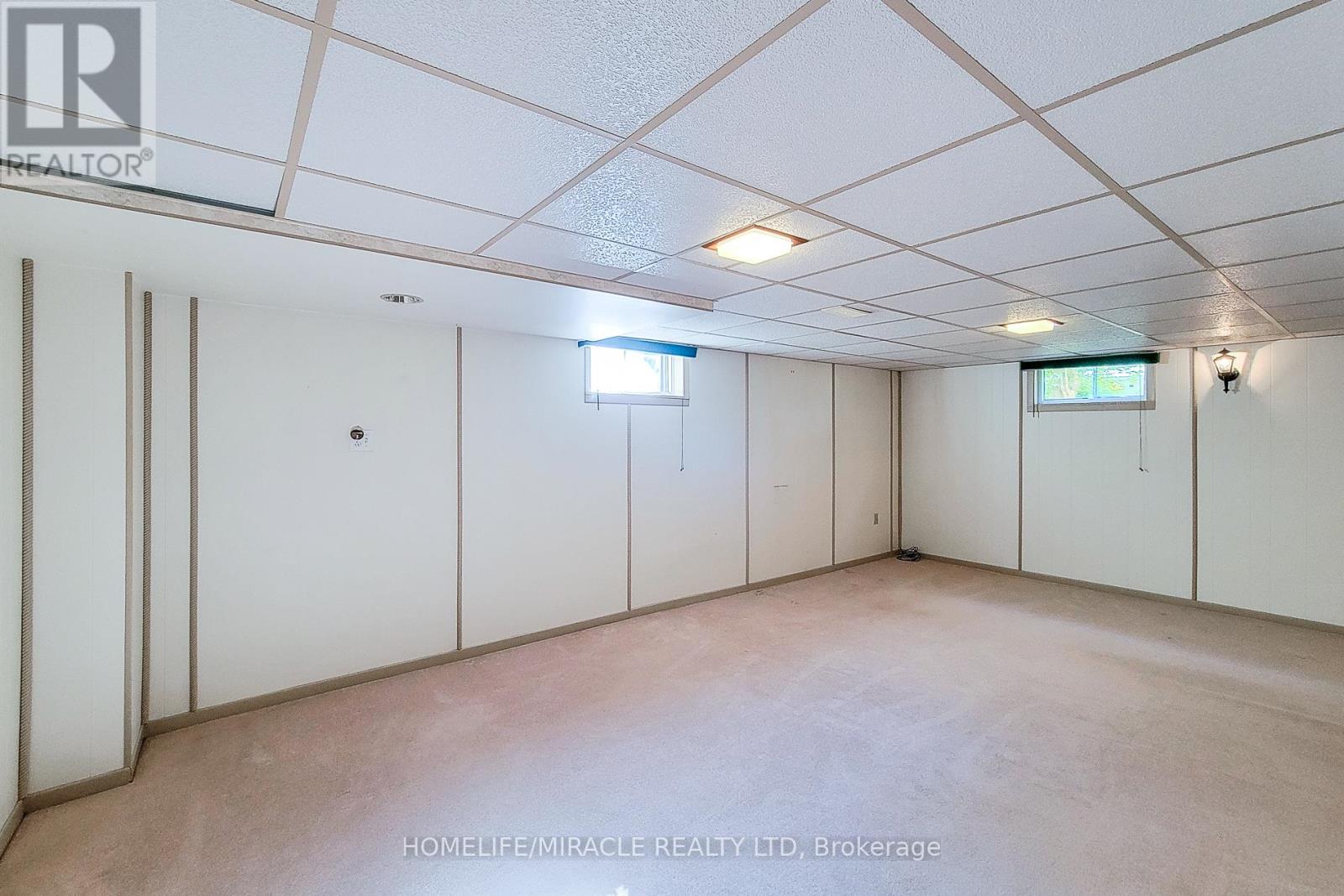 18 Manor Place, Hamilton, Ontario  L8G 3S9 - Photo 36 - X12464597