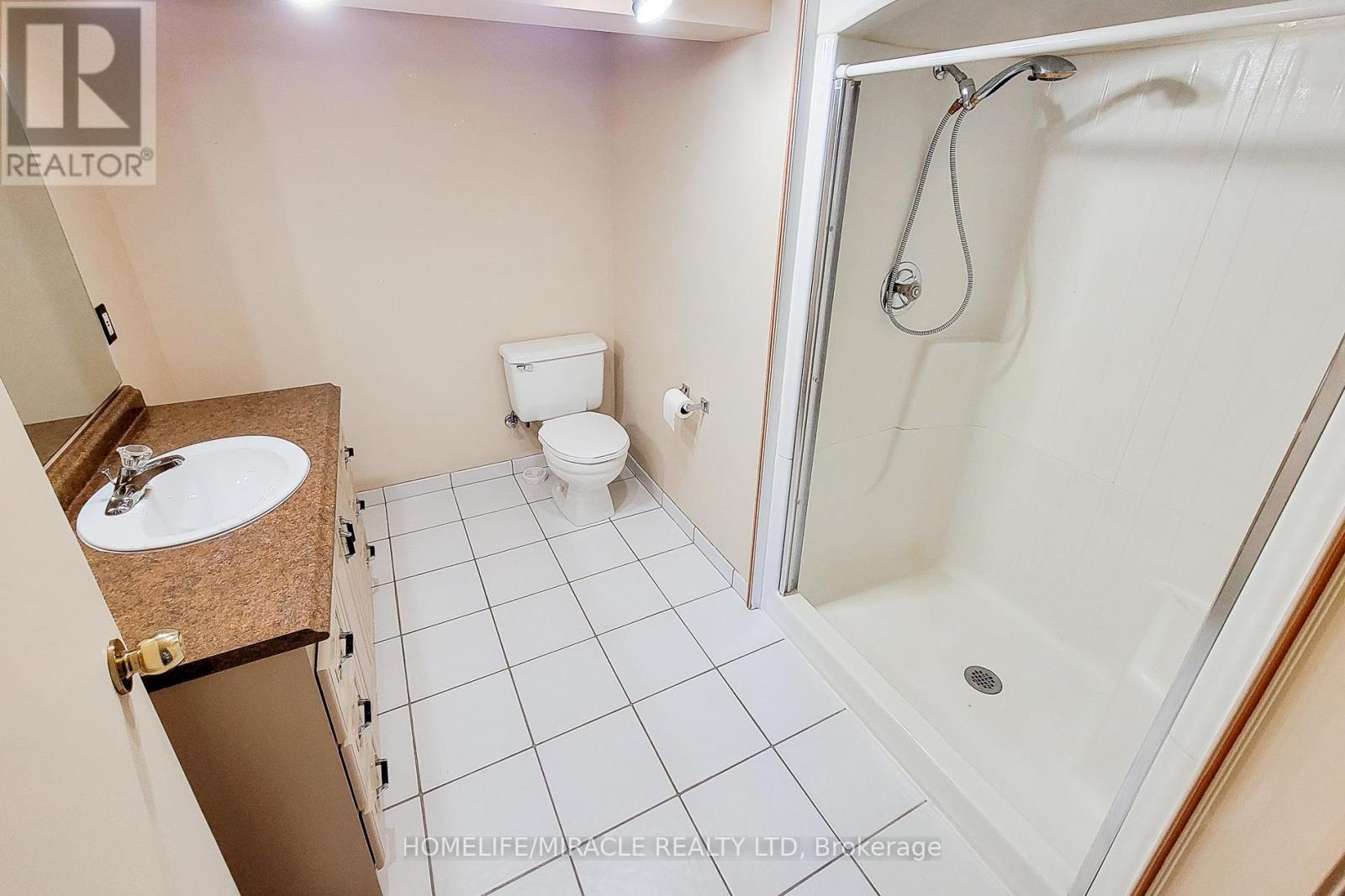 18 Manor Place, Hamilton, Ontario  L8G 3S9 - Photo 38 - X12464597
