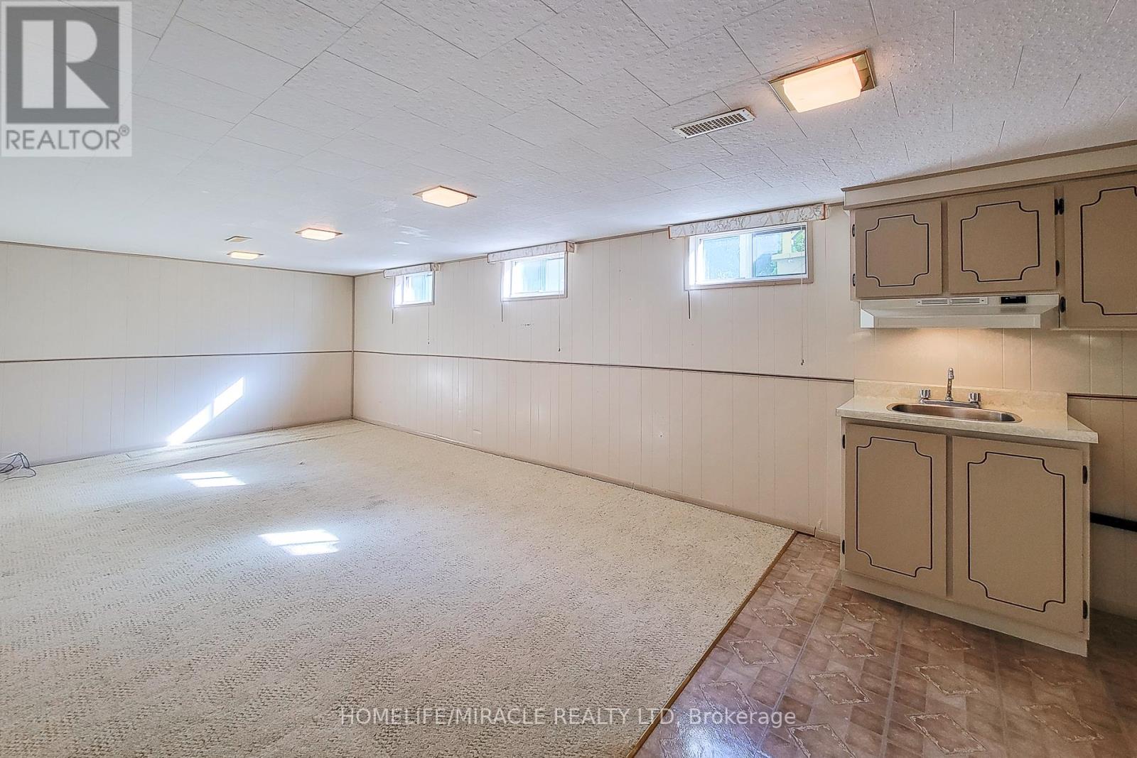 18 Manor Place, Hamilton, Ontario  L8G 3S9 - Photo 39 - X12464597