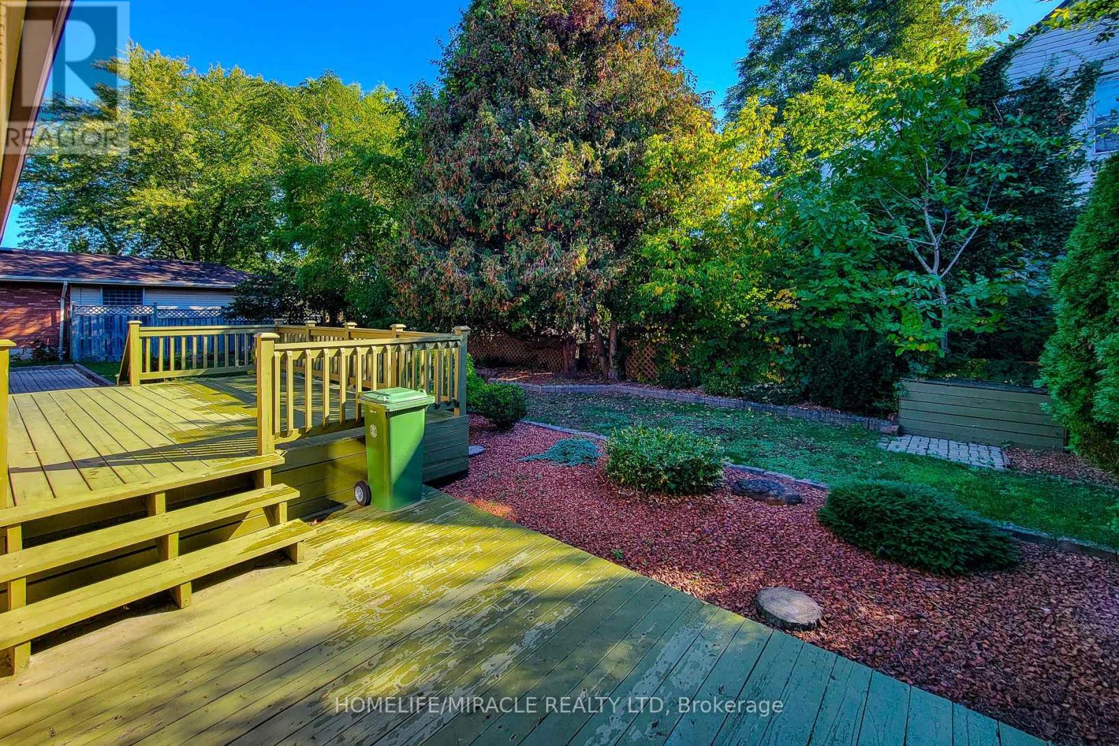 18 Manor Place, Hamilton, Ontario  L8G 3S9 - Photo 44 - X12464597