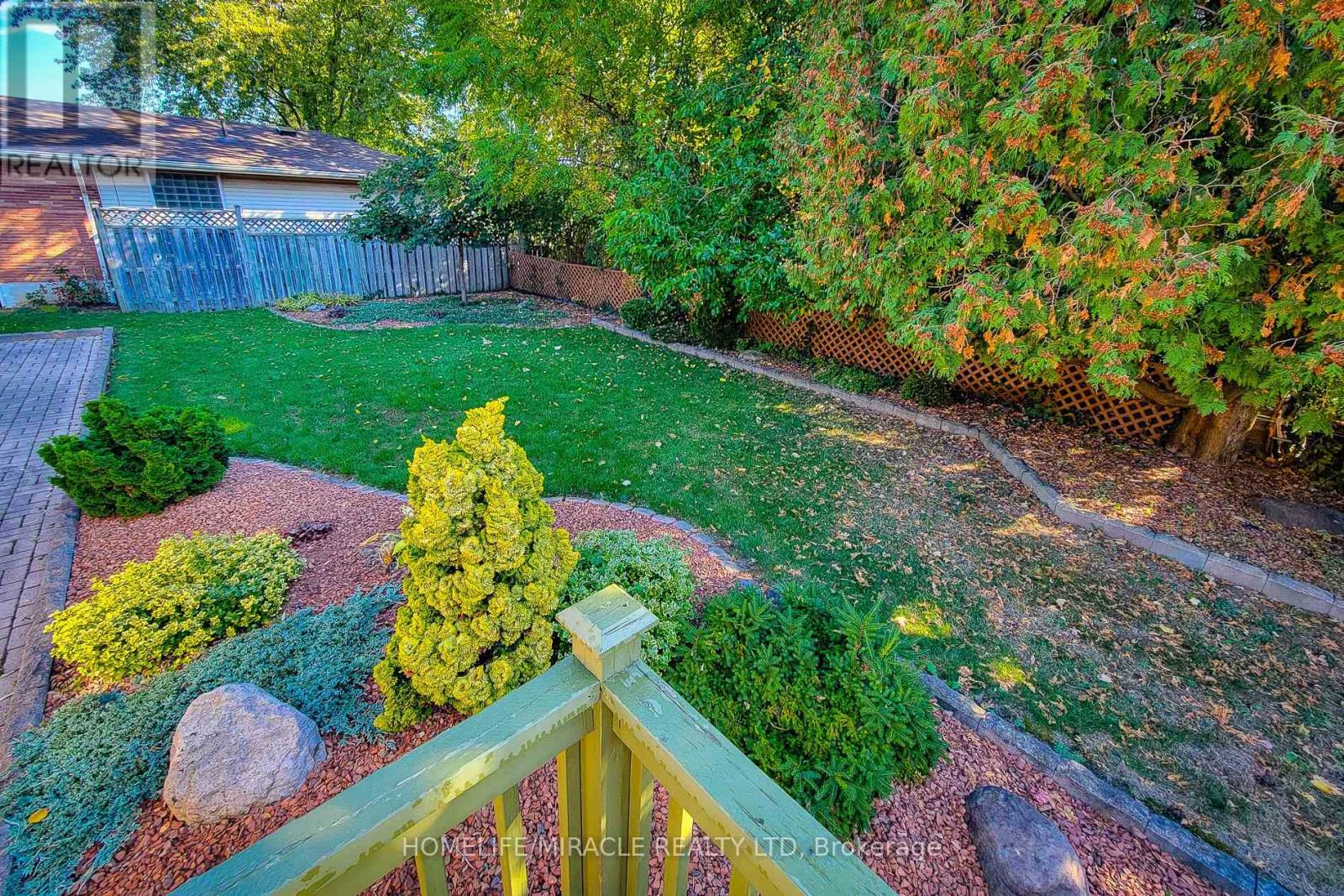 18 Manor Place, Hamilton, Ontario  L8G 3S9 - Photo 45 - X12464597