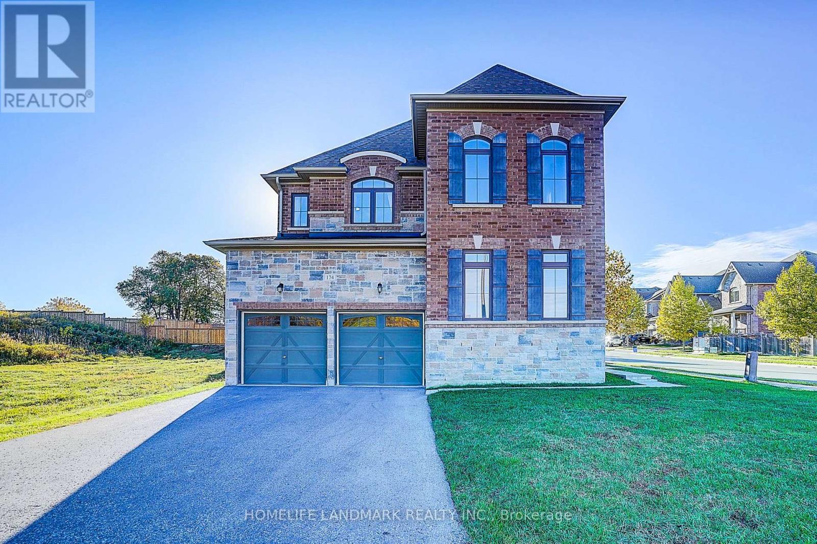 174 Sharon Creek Drive, East Gwillimbury, Ontario  L9N 0P9 - Photo 2 - N12462044
