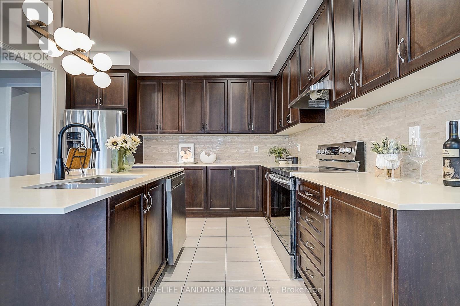 174 Sharon Creek Drive, East Gwillimbury, Ontario  L9N 0P9 - Photo 25 - N12462044