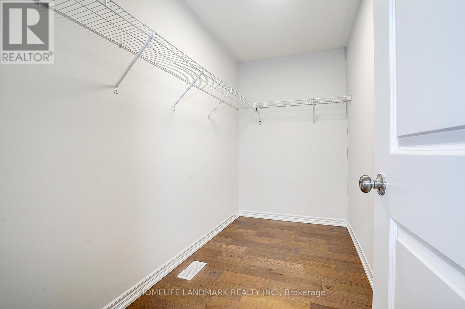 174 Sharon Creek Drive, East Gwillimbury, Ontario  L9N 0P9 - Photo 37 - N12462044