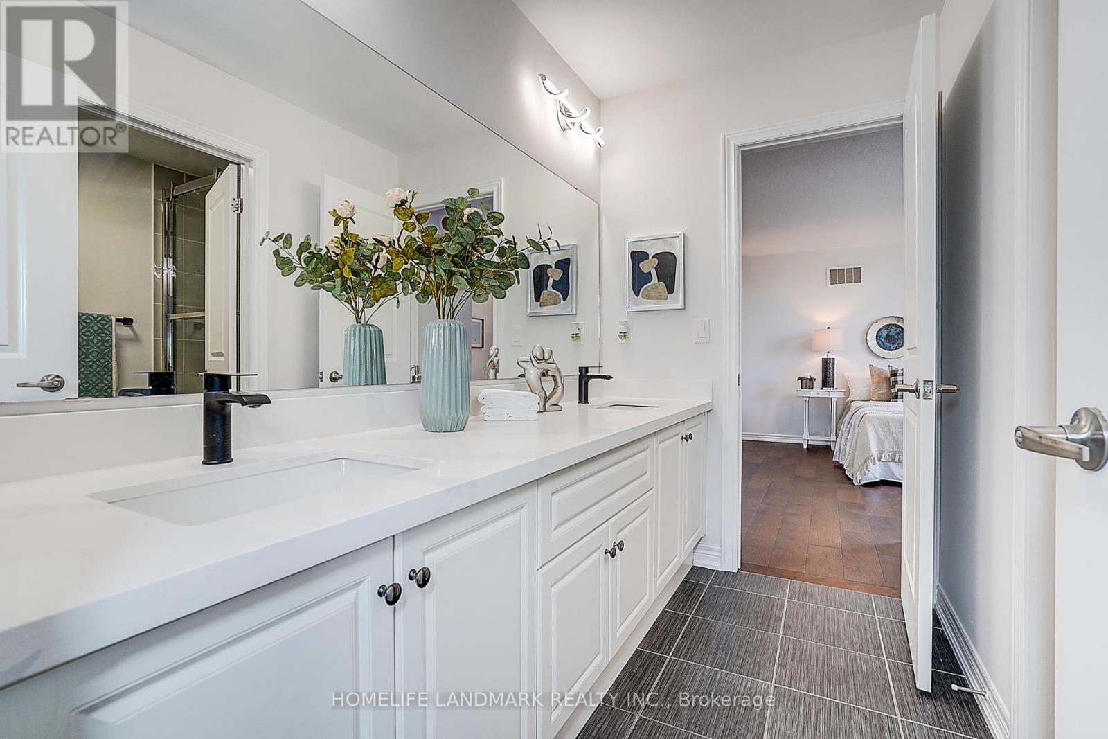 174 Sharon Creek Drive, East Gwillimbury, Ontario  L9N 0P9 - Photo 41 - N12462044
