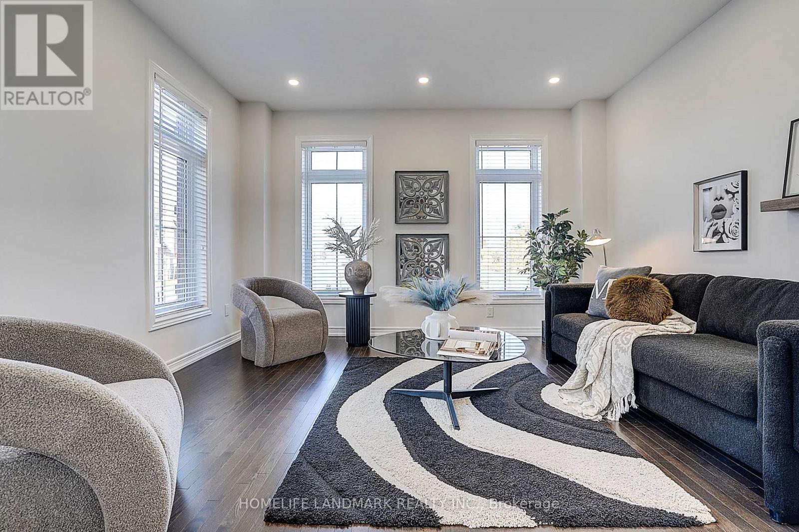 174 Sharon Creek Drive, East Gwillimbury, Ontario  L9N 0P9 - Photo 6 - N12462044