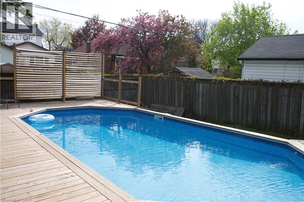 122 Queensdale Avenue E, Hamilton, Ontario  L9A 1K3 - Photo 33 - 40770392