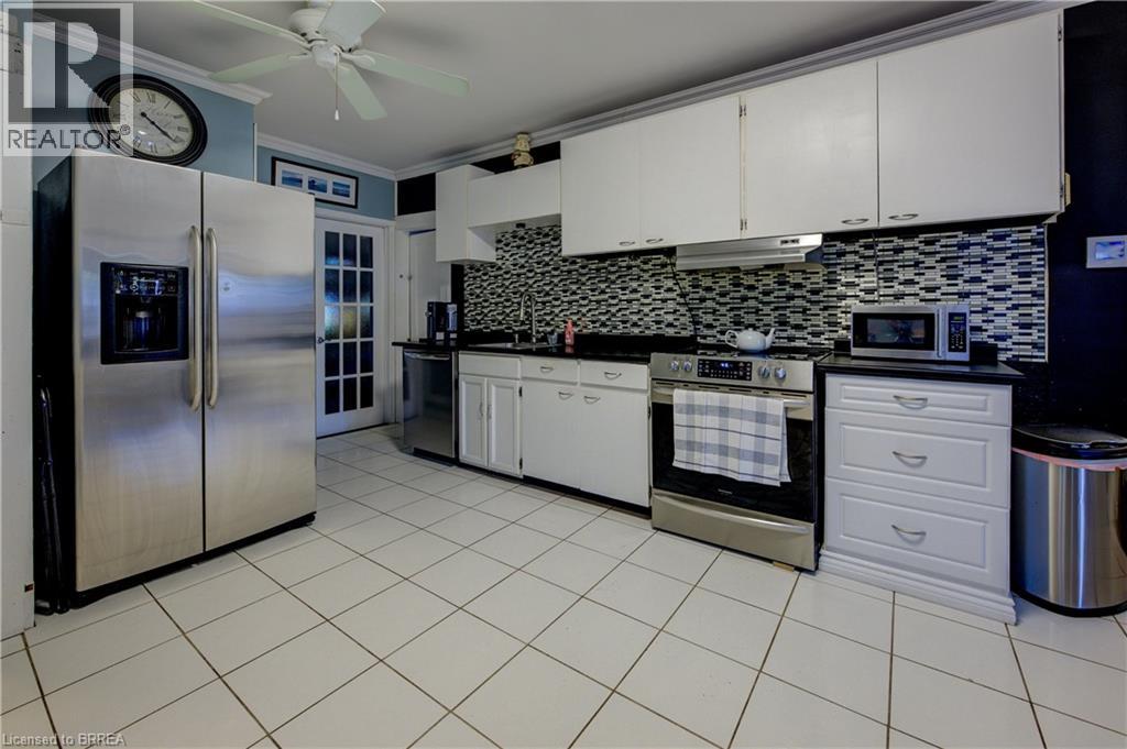 88 Walnut Street, Brantford, Ontario  N3T 1H4 - Photo 11 - 40778031